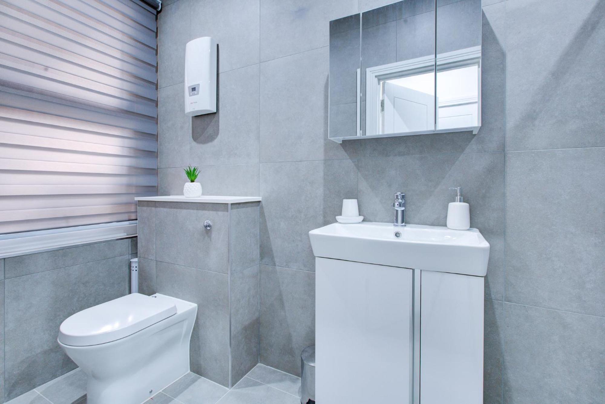 Hybrid Resi - Wandsworth Close To Clapham
