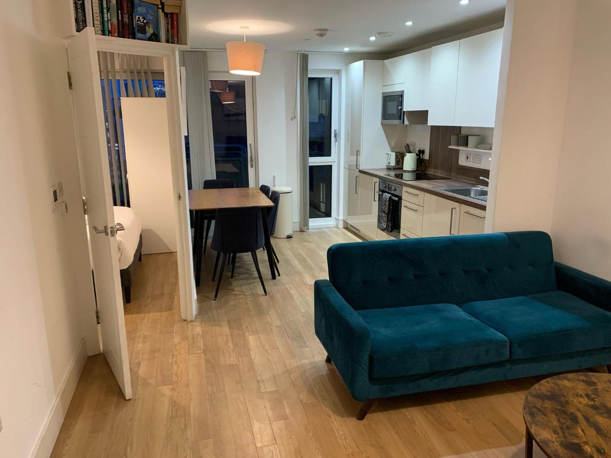 Apartment Modern Flat In Bromley By Bow