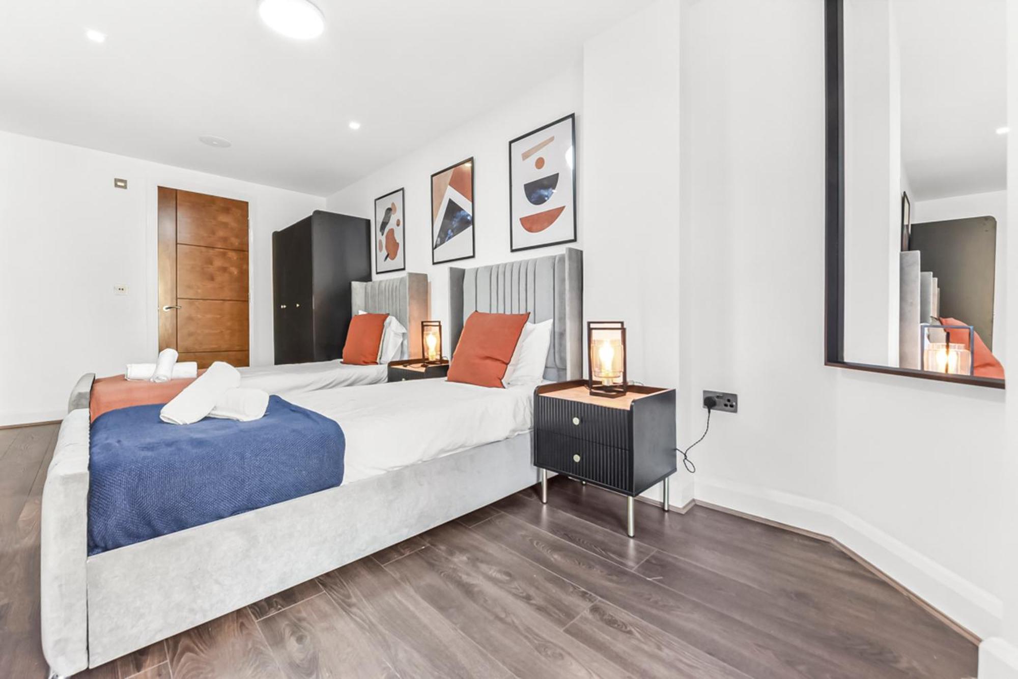 Stylish 2b 2b Heart Of Canary Wharf * London