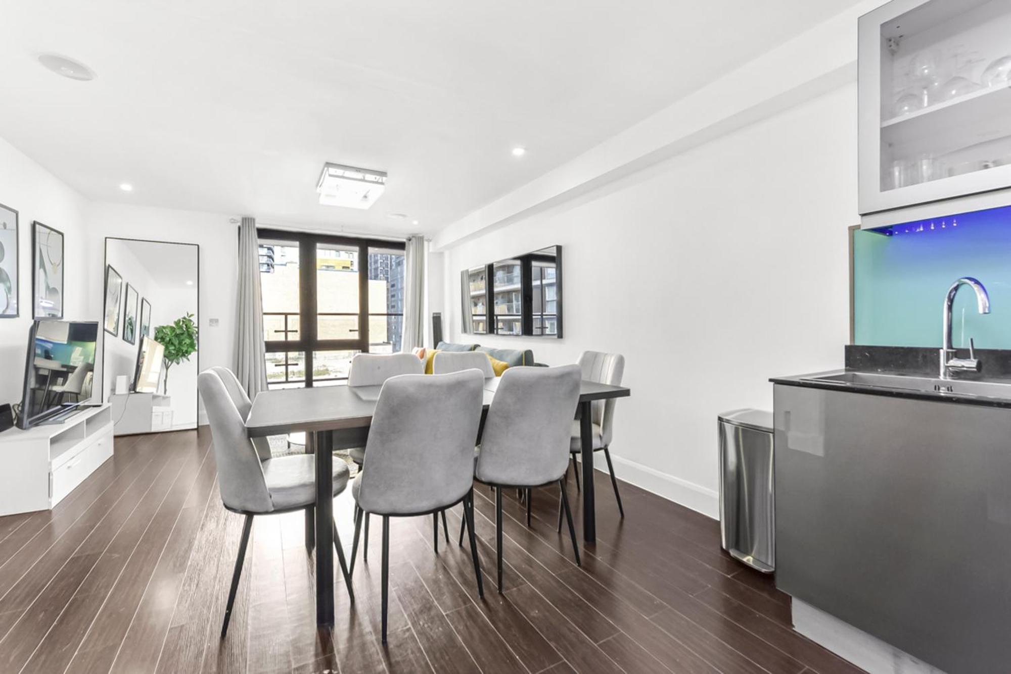 Stylish 2b 2b Heart Of Canary Wharf Apartment London