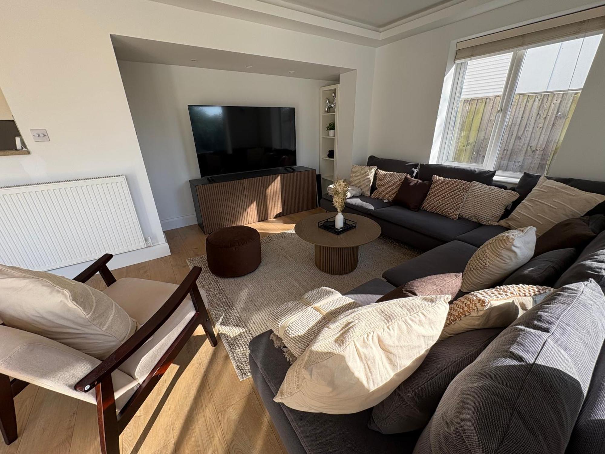 Stunning 3bd With Garden & Free Parking * London