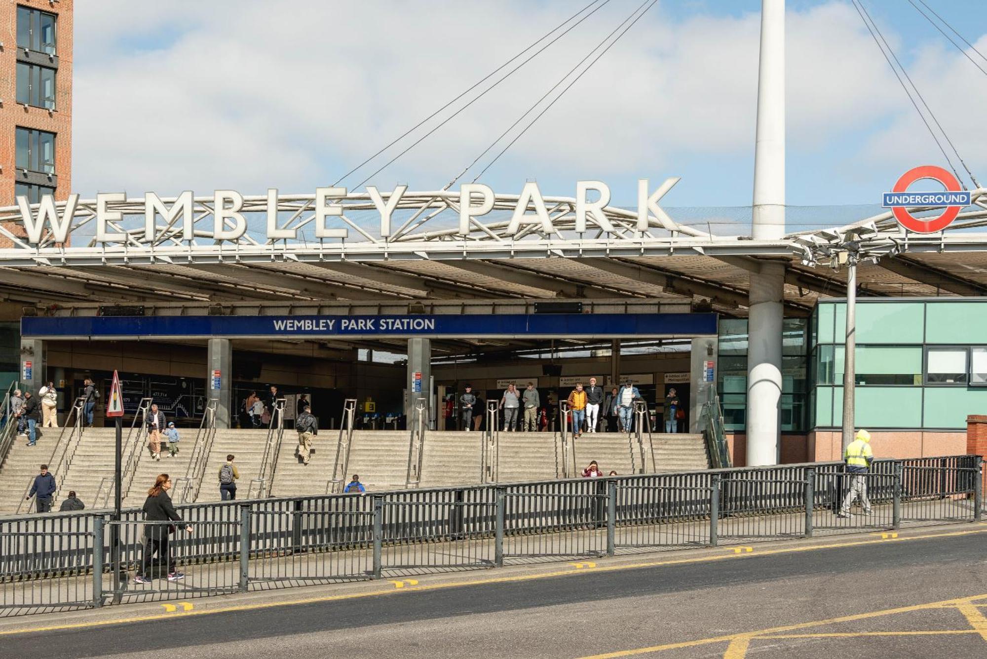 Wembley Stadium By Sleepy Apartment London