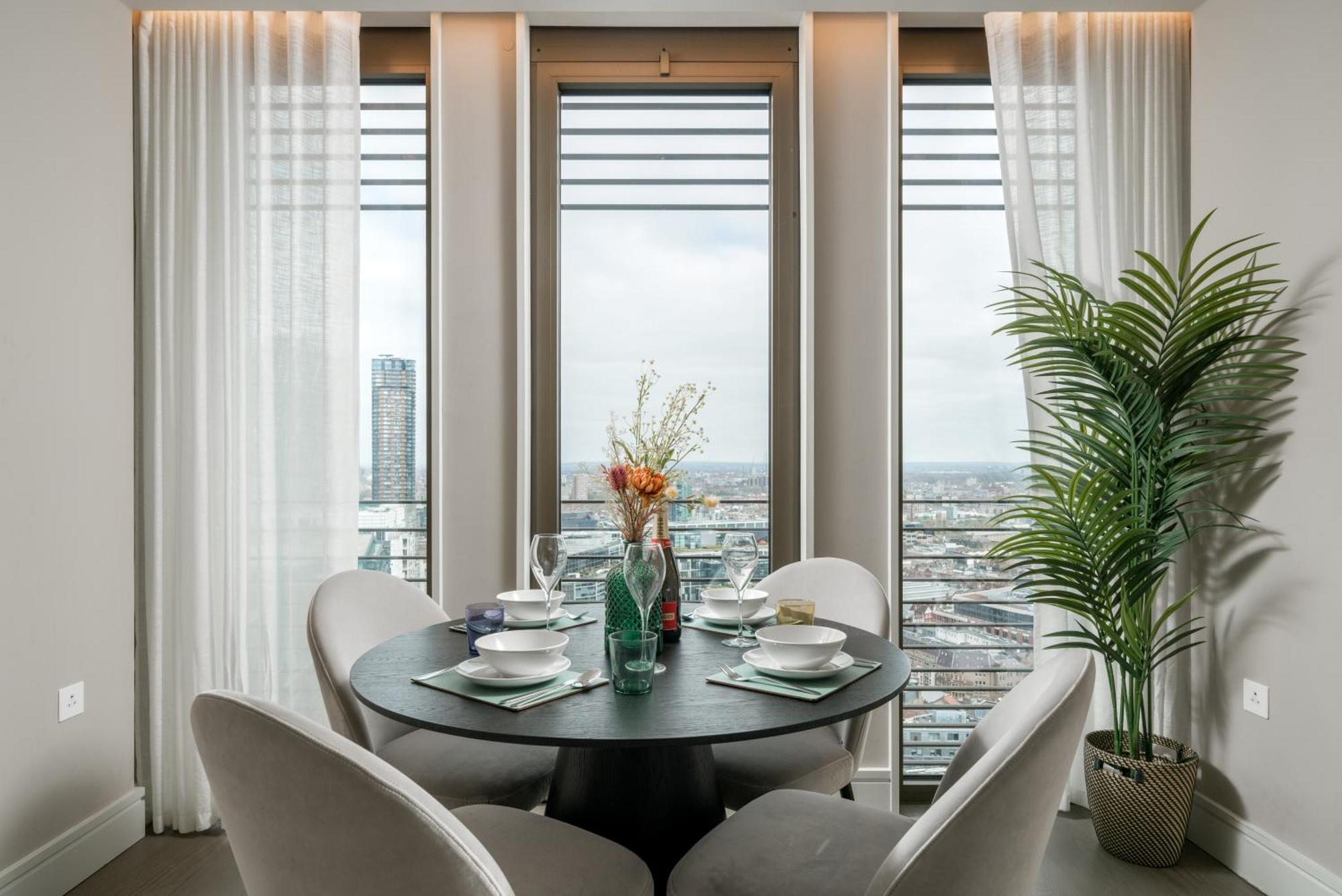 View Penthouse Of Near Liverpool St London