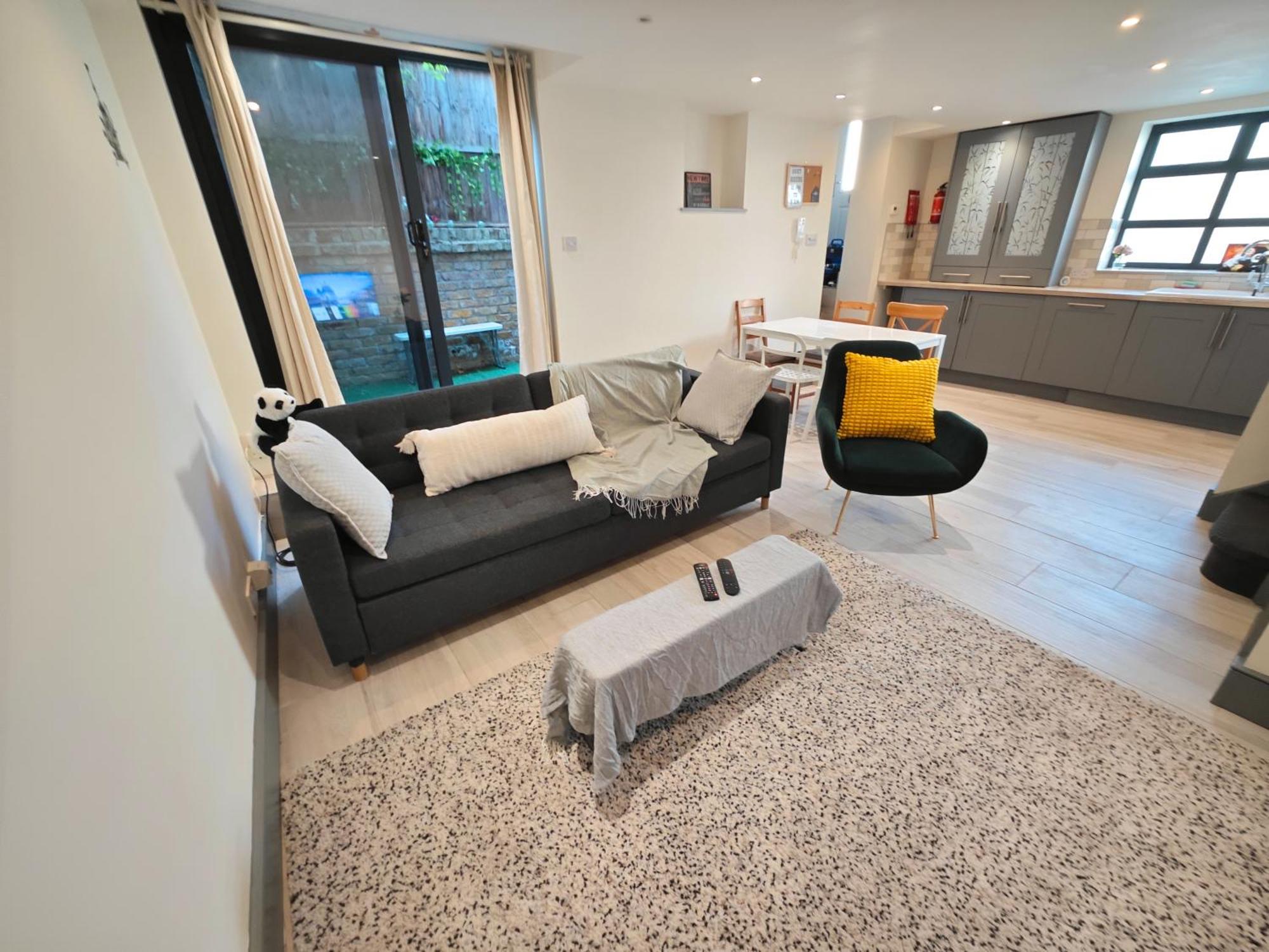 Apartment Bright 2 Bedroom Flat With Patio 10 Min To Camden Market *