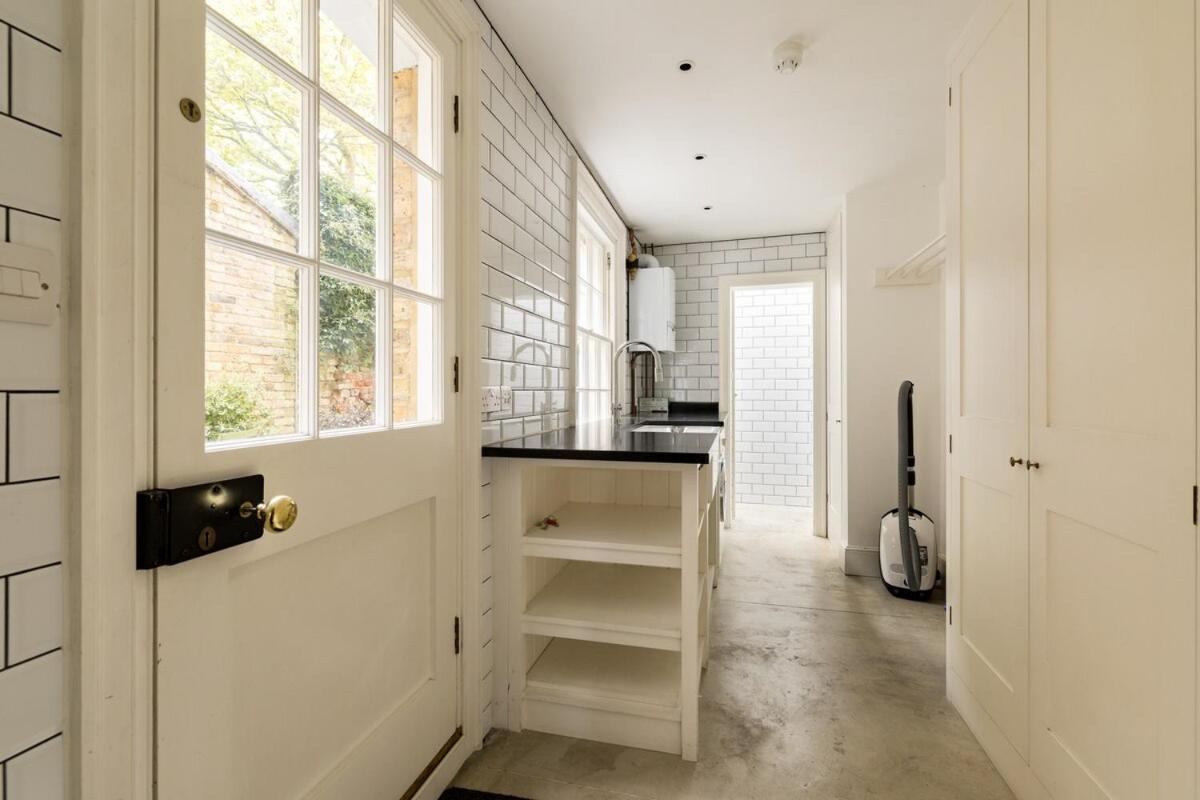 Chelsea House On The Thames Holiday home London