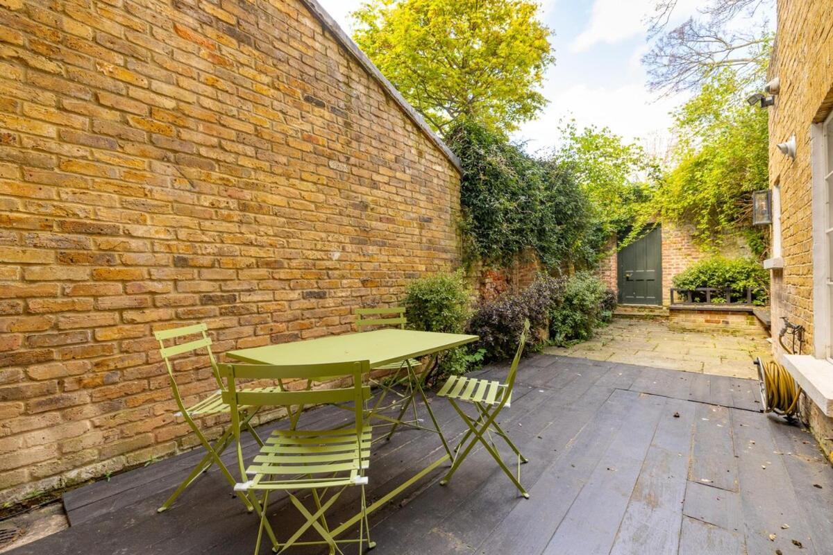 Chelsea House On The Thames Holiday home London
