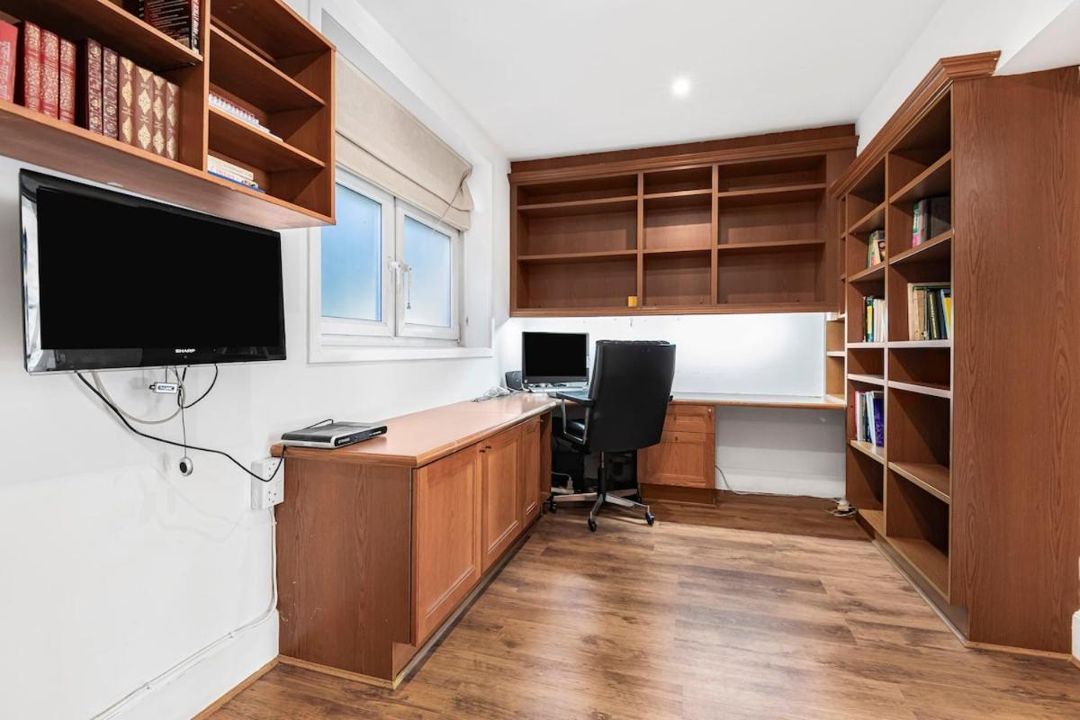 Regents Apartment