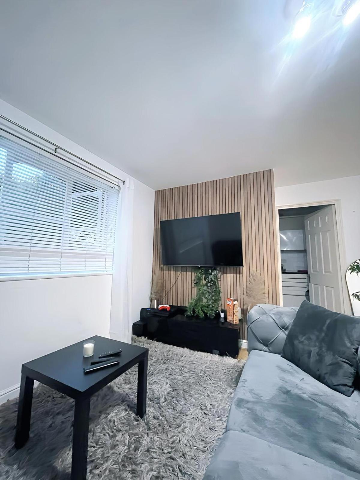 Modern Riverside 2bedroom Sleeps 4 Woolwich Greater Apartment