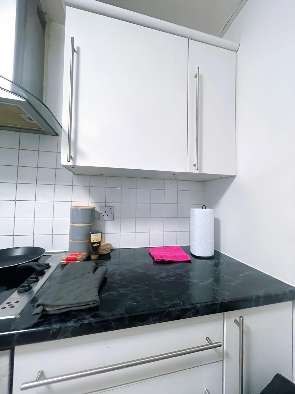 Modern Riverside 2bedroom Sleeps 4 Woolwich Greater Apartment *