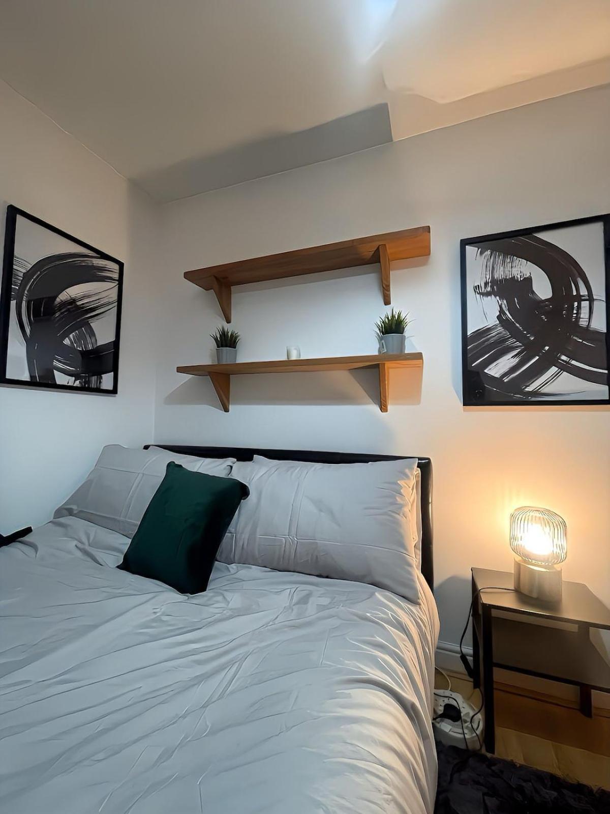 Modern Riverside 2bedroom Sleeps 4 Woolwich Greater Apartment *