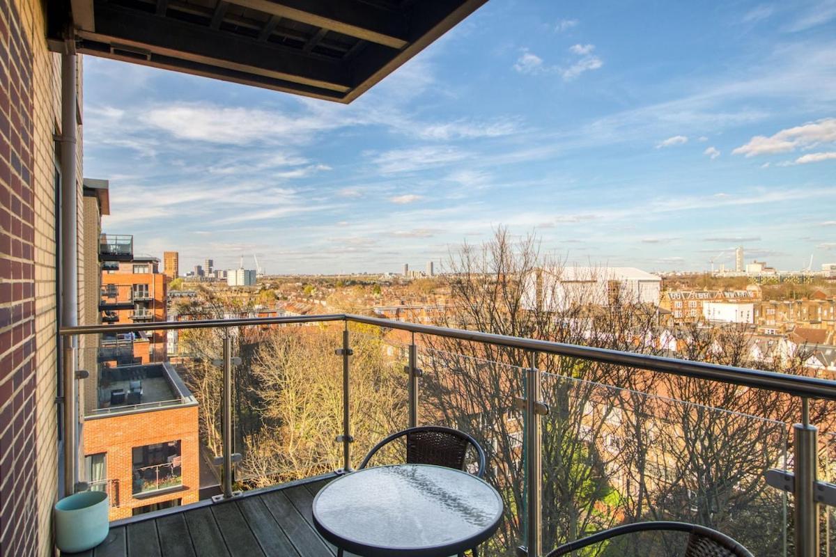 Modern Charming 2 Bed Flat With Amazing Views Apartment