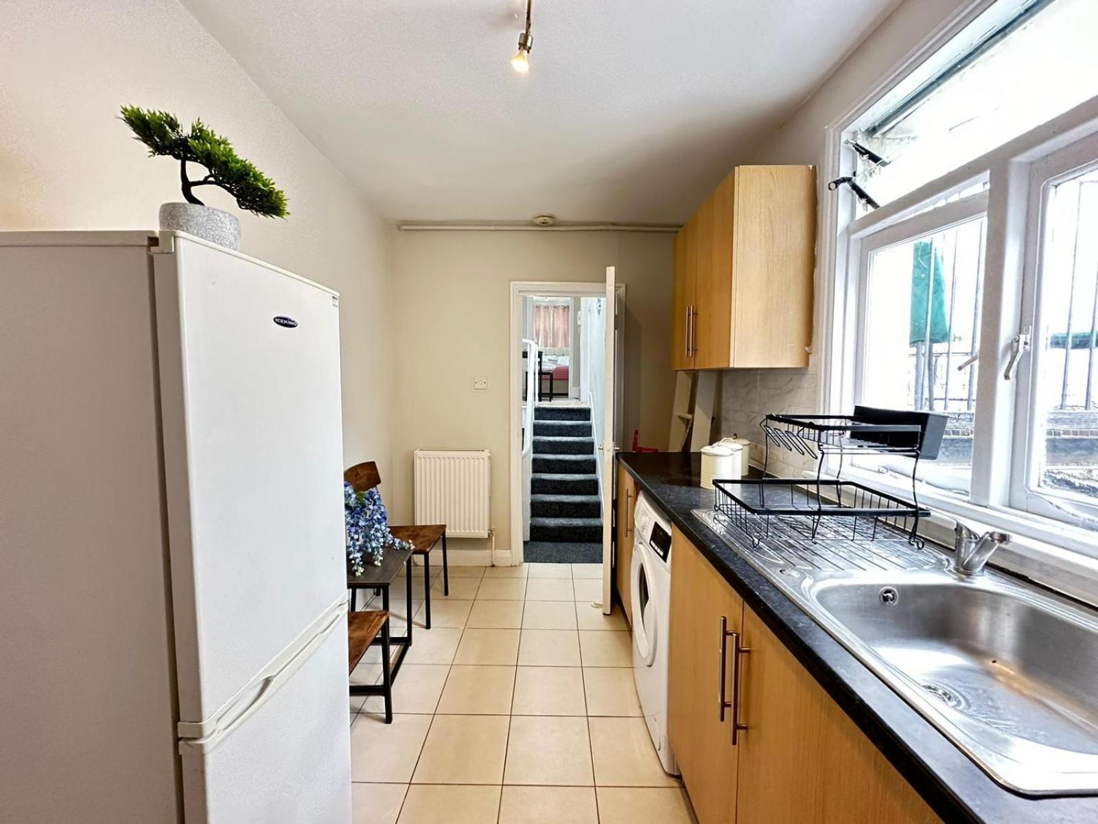 Bayswater Cosy 2 Bedroom Apartment