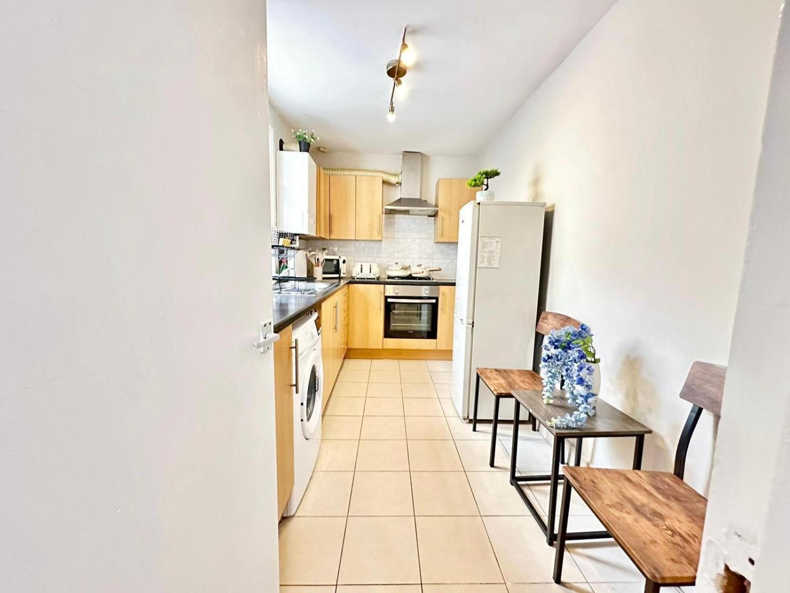 Apartment Bayswater Cosy 2 Bedroom *