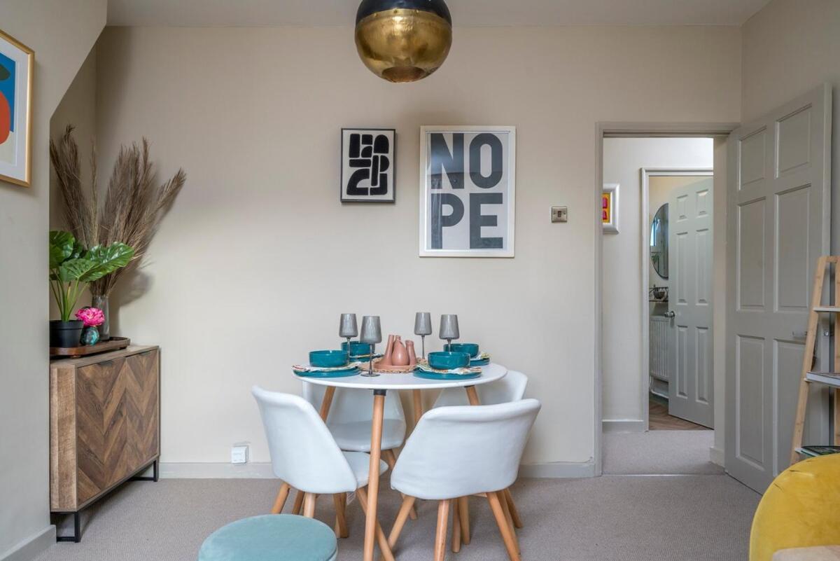 Stylish 1-bed Spitalfields - Sleeps 4 -zone 1 Londen