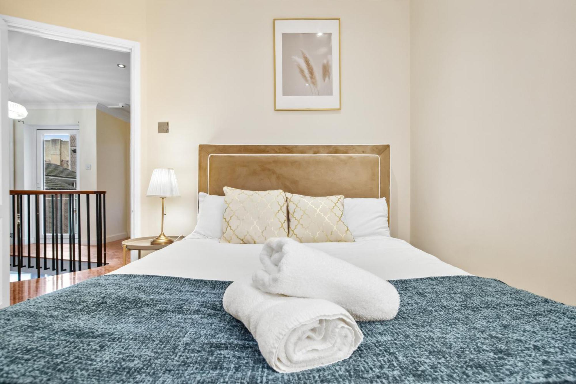 Apartment Ultra Luxury 4 Bedroom 3 Bathroom Knightsbridge Next To Harrods London