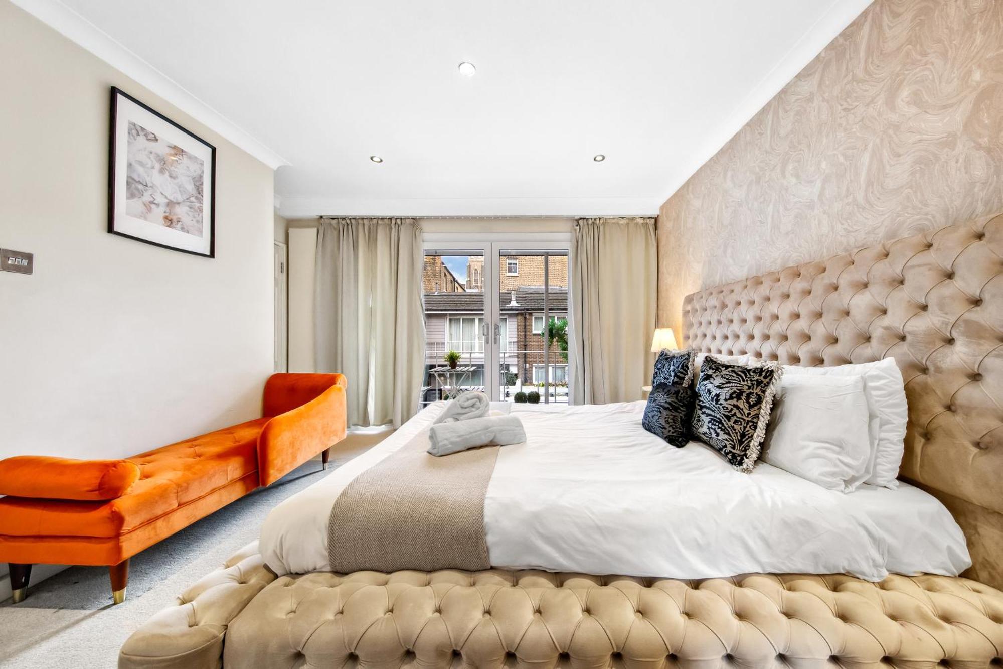 Ultra Luxury 4 Bedroom 3 Bathroom Knightsbridge Next To Harrods Apartment *