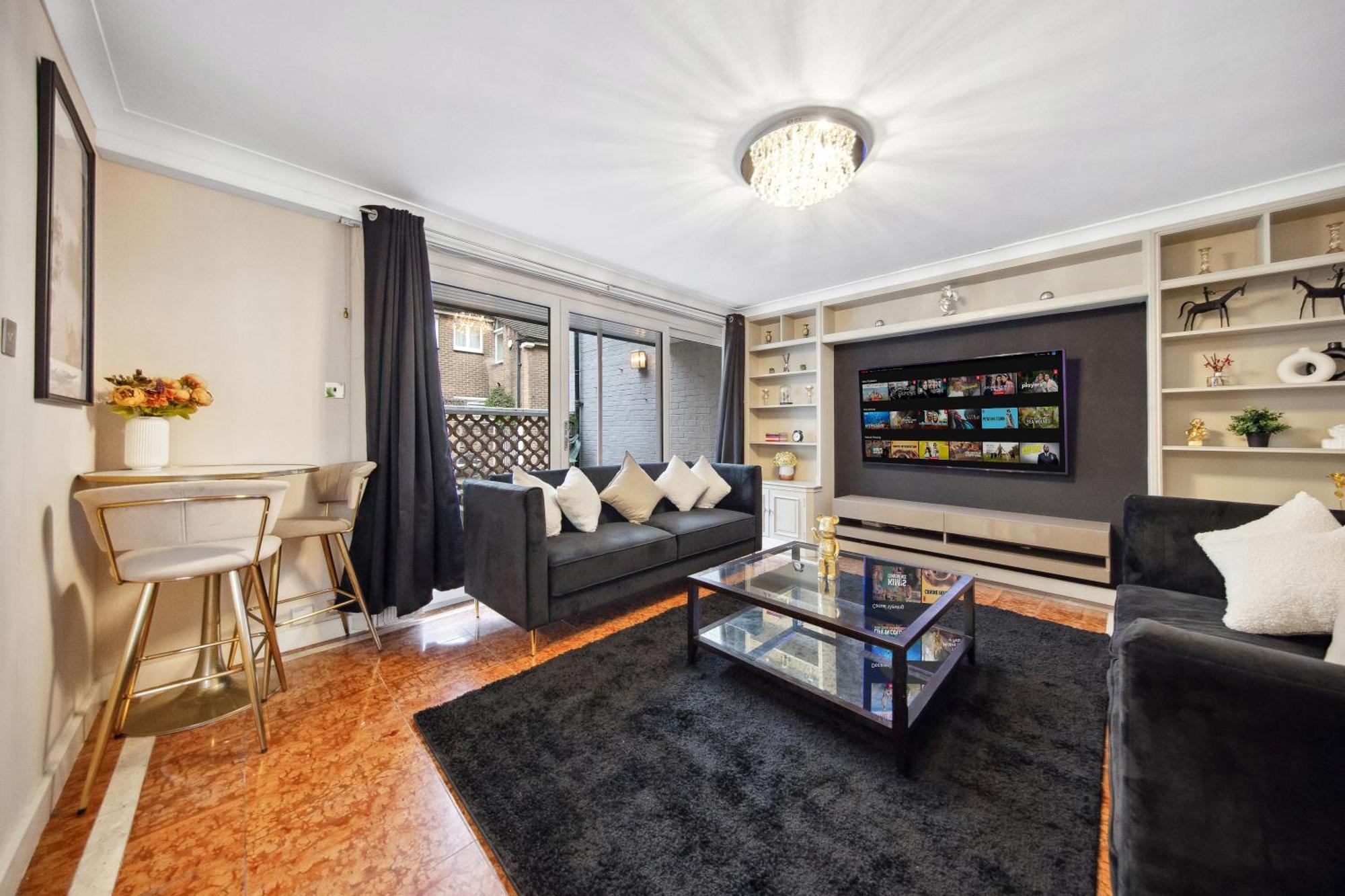 Ultra Luxury 4 Bedroom 3 Bathroom Knightsbridge Next To Harrods * London