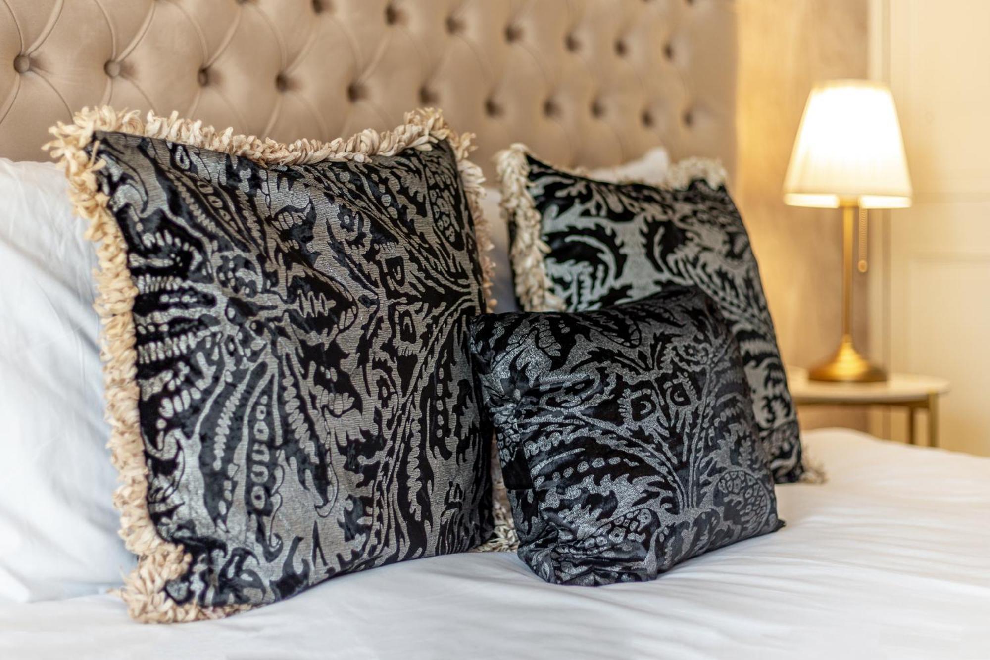 Apartment Ultra Luxury 4 Bedroom 3 Bathroom Knightsbridge Next To Harrods London