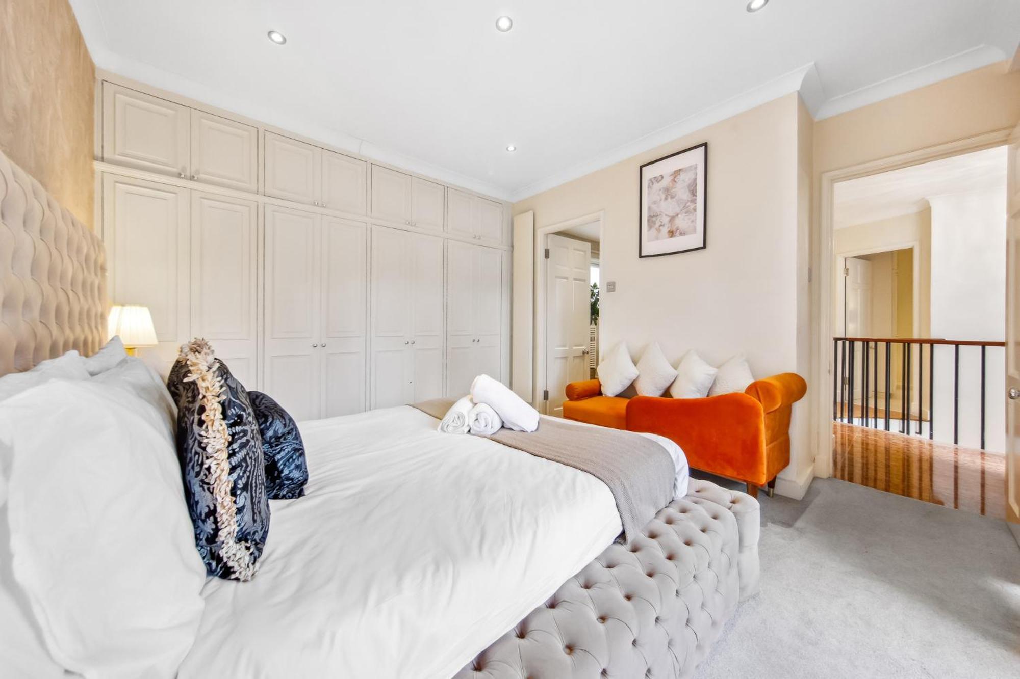 Apartment Ultra Luxury 4 Bedroom 3 Bathroom Knightsbridge Next To Harrods *