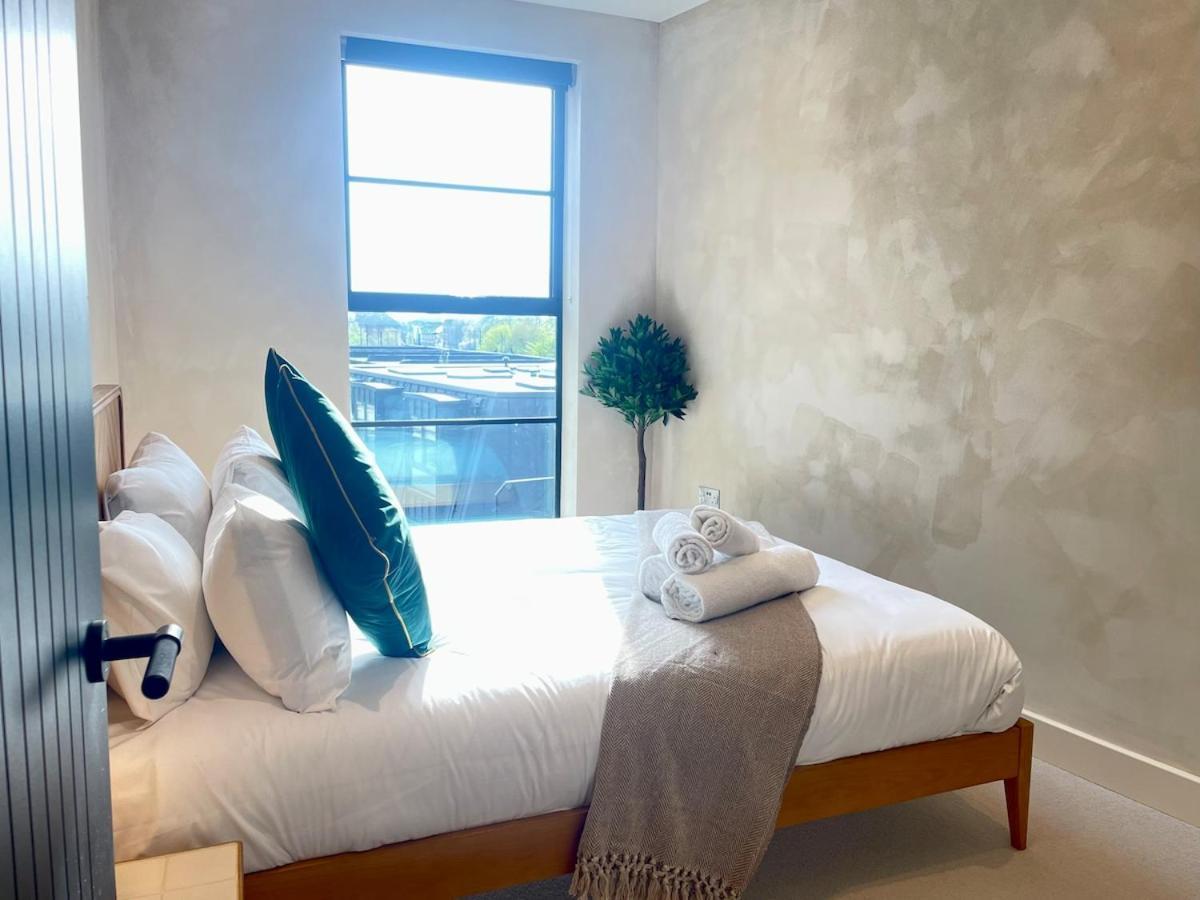 Penthouse Peaceful 2 Bed Fulham West Kensington Apartment *