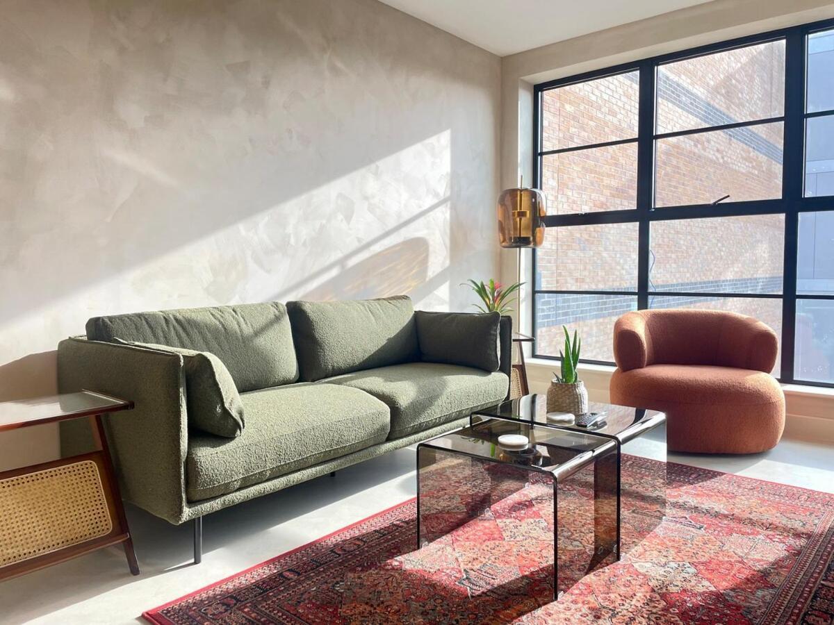 Penthouse Peaceful 2 Bed Fulham West Kensington London