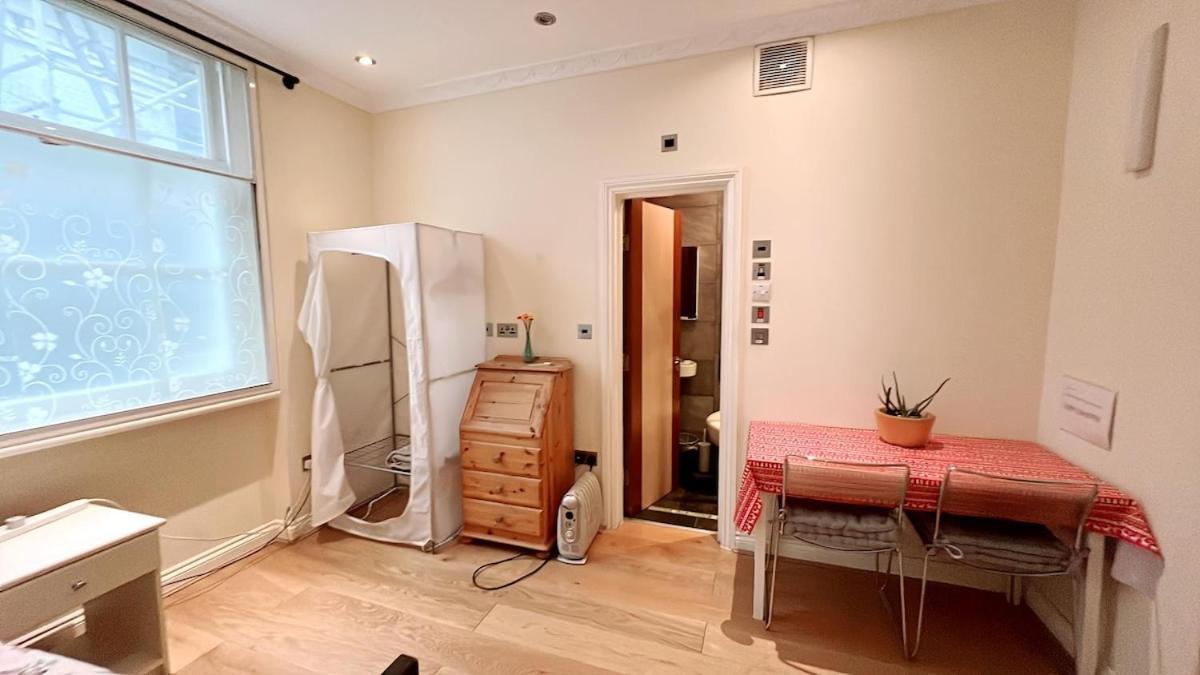 Apartment 301 Self Contained In Heart Of London