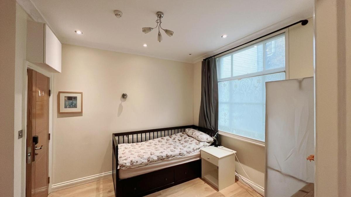 Apartment 301 Self Contained In Heart Of London