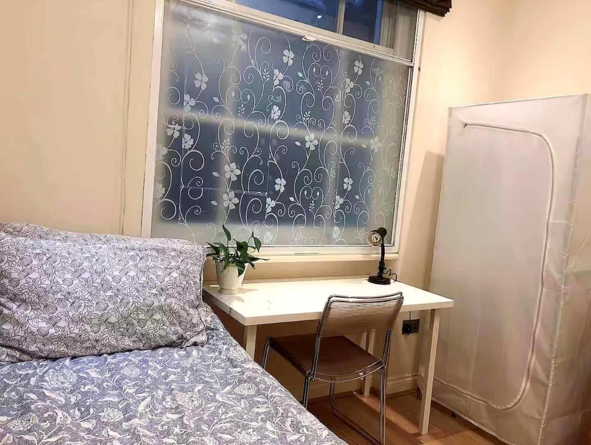 301 Self Contained In Heart Of