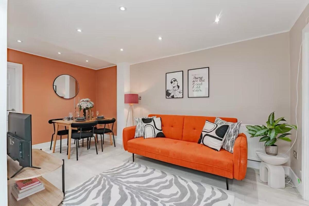The Shamrock Sleek And Chic - Private Garden - Ground Floor - East - Sleeps 6 * London