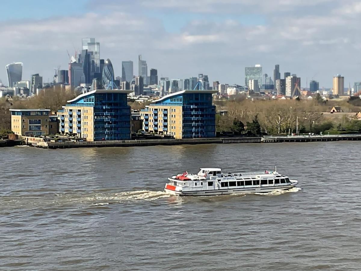 Apartment In The River Times View *