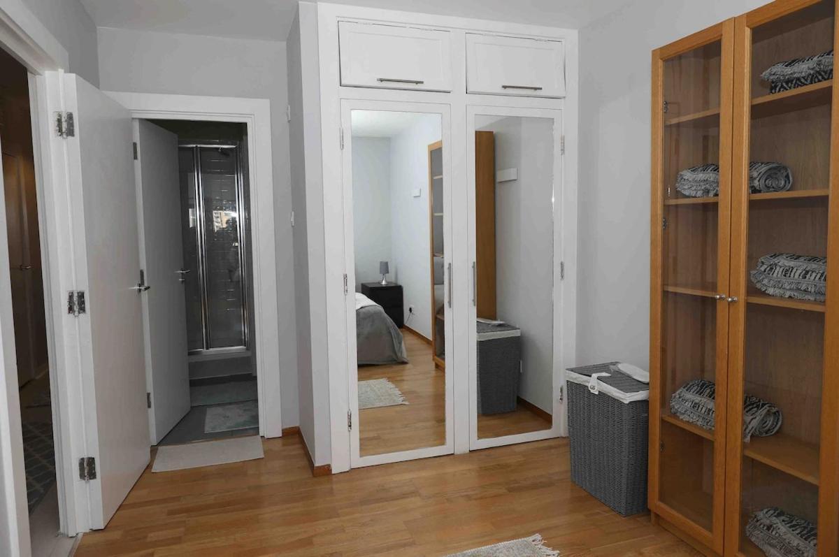 In The River Times View Apartment London