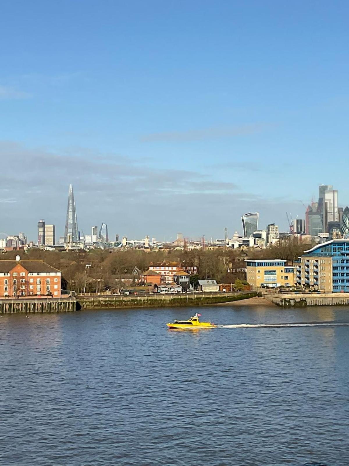 Apartment In The River Times View *