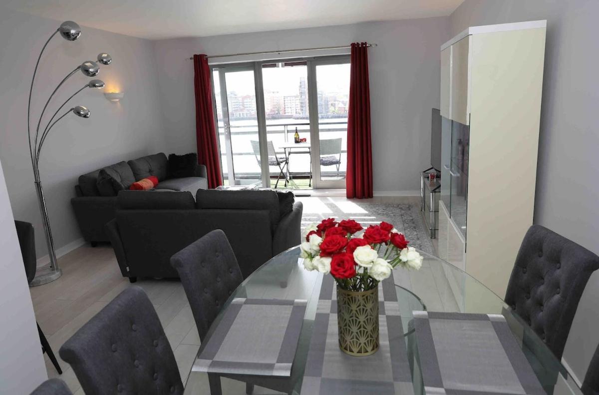 In The River Times View Apartment *