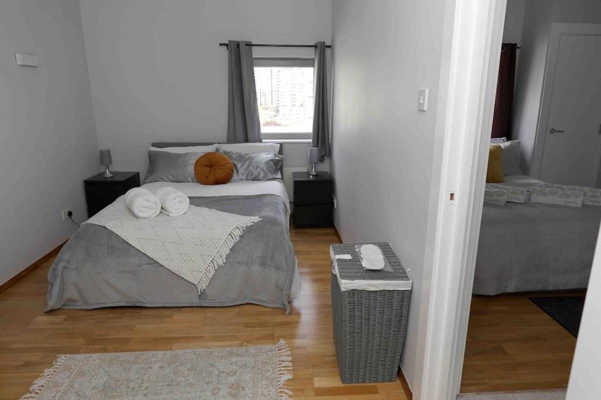 In The River Times View Apartment London