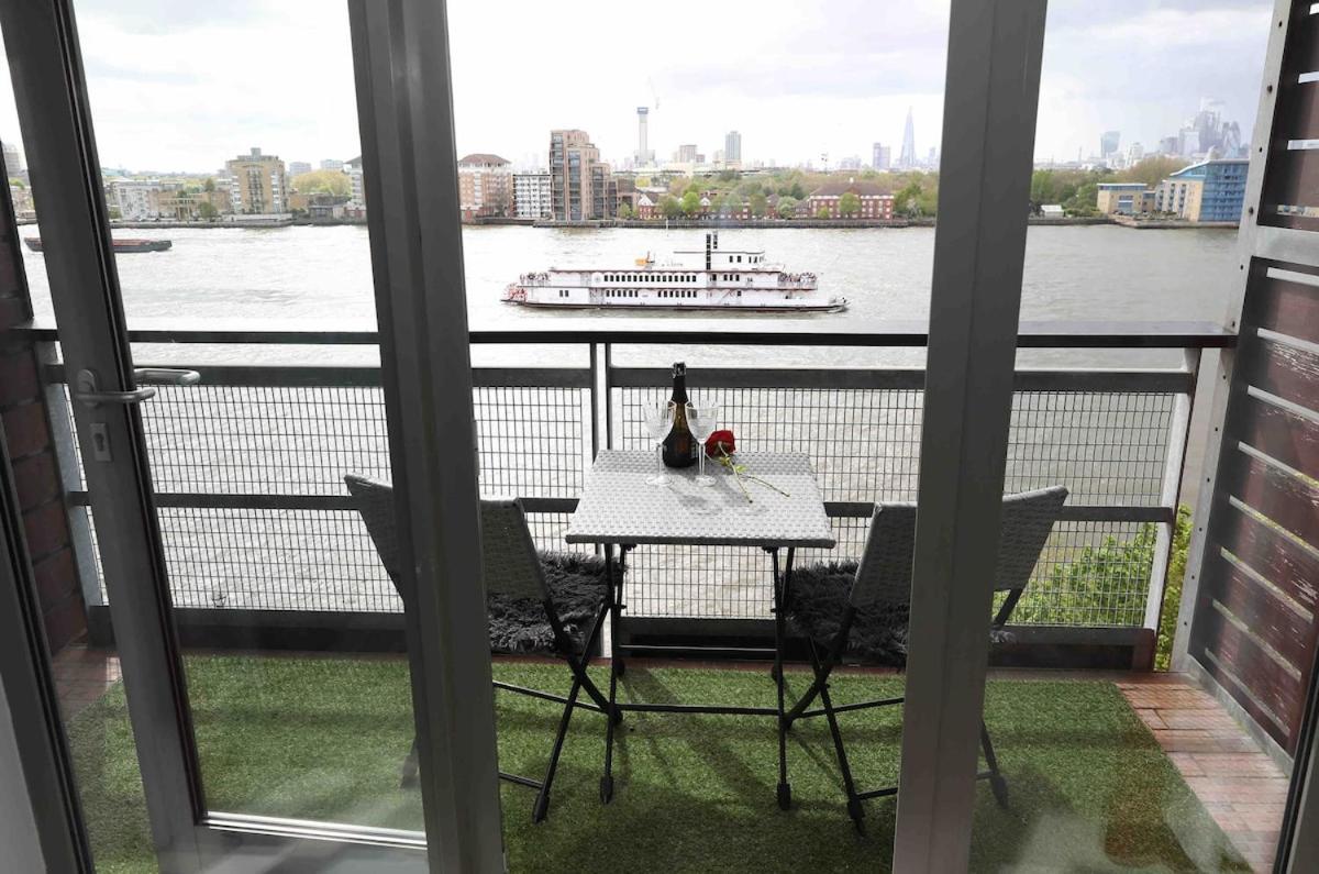 Apartment In The River Times View *