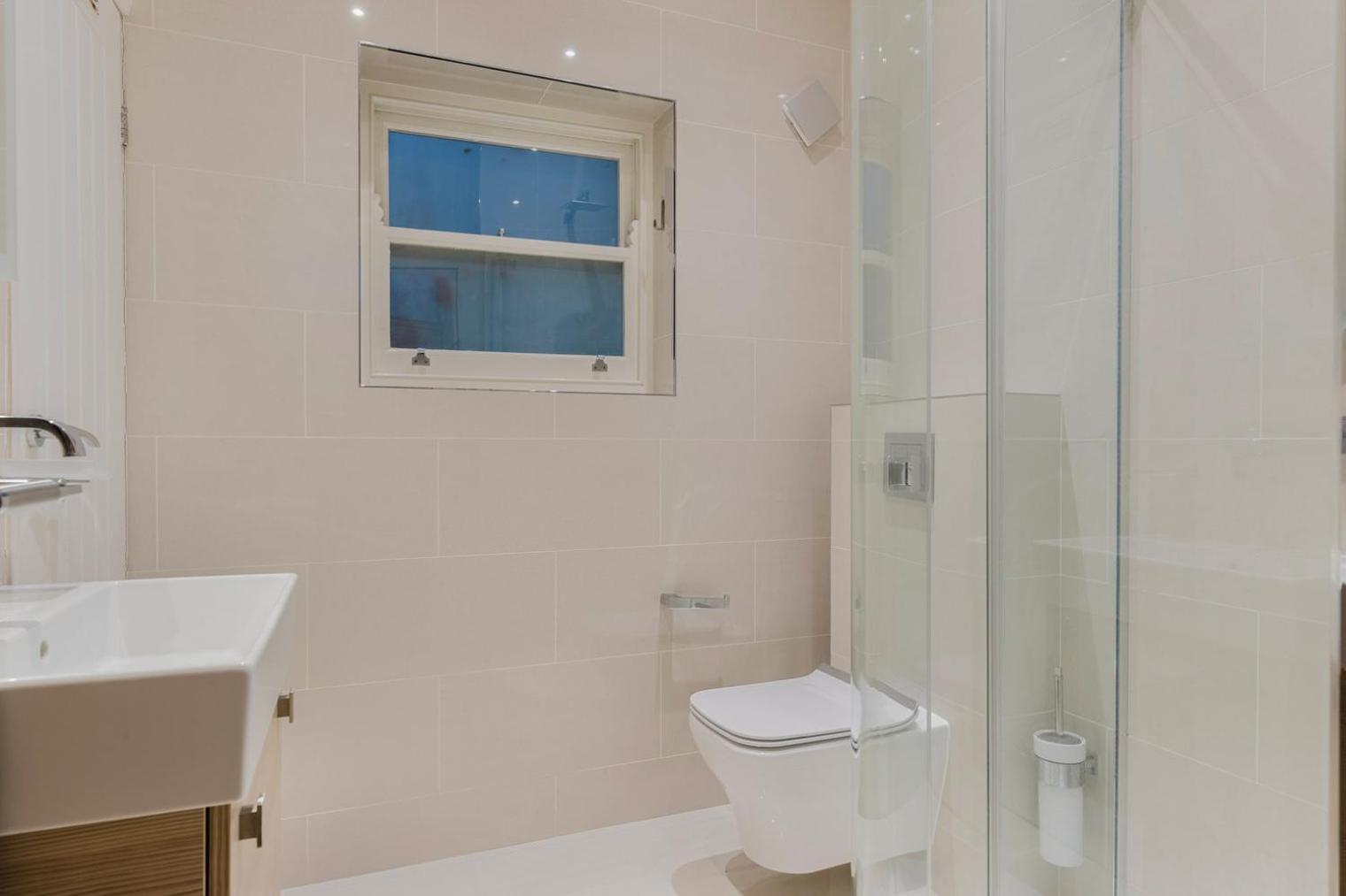 Blueground Bloomsbury 1bd Lon-606 London