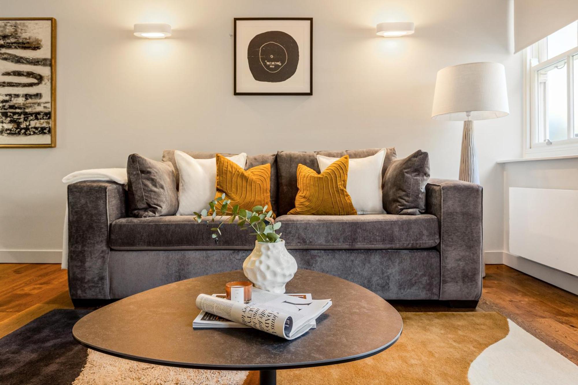 Apartahotel Servised On Artillery Lane 4*