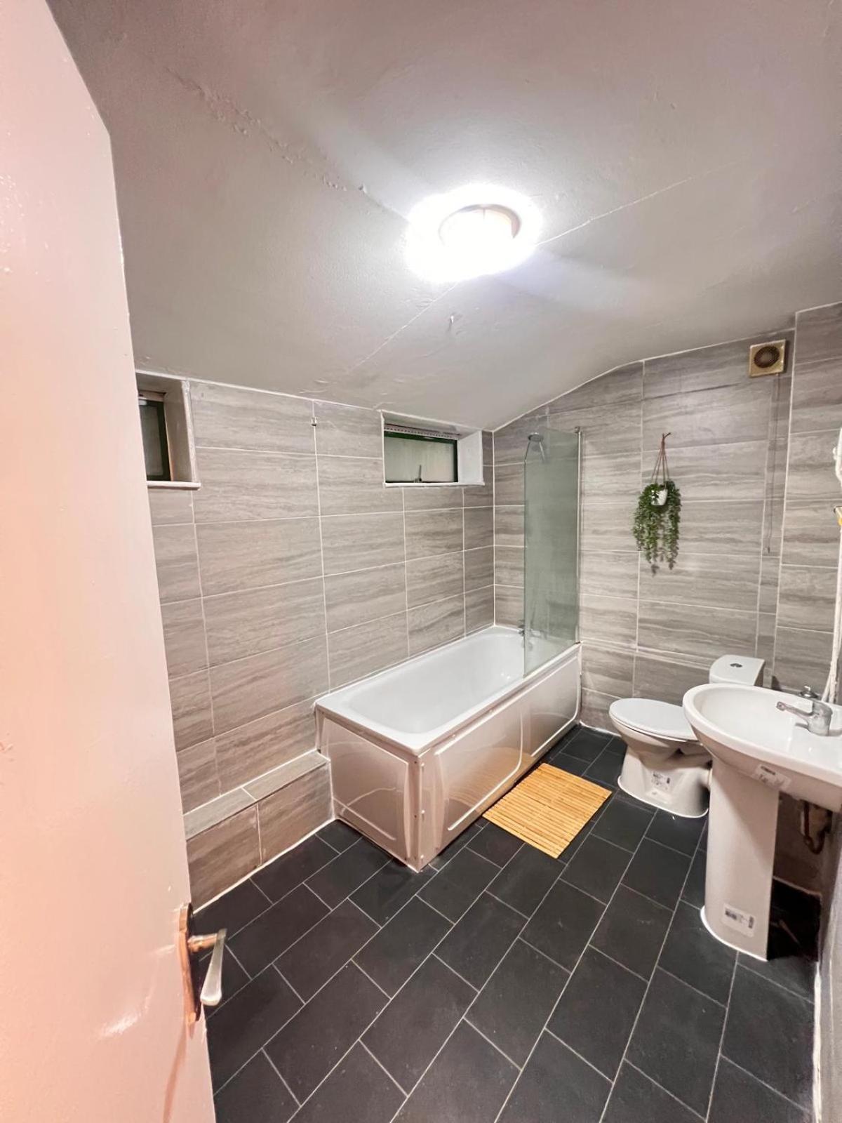 Guest house E2 London