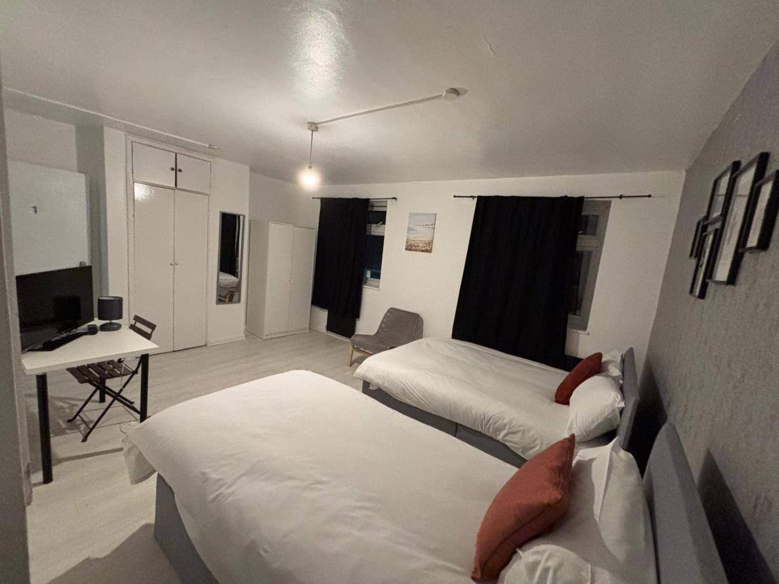 E2 Guest house