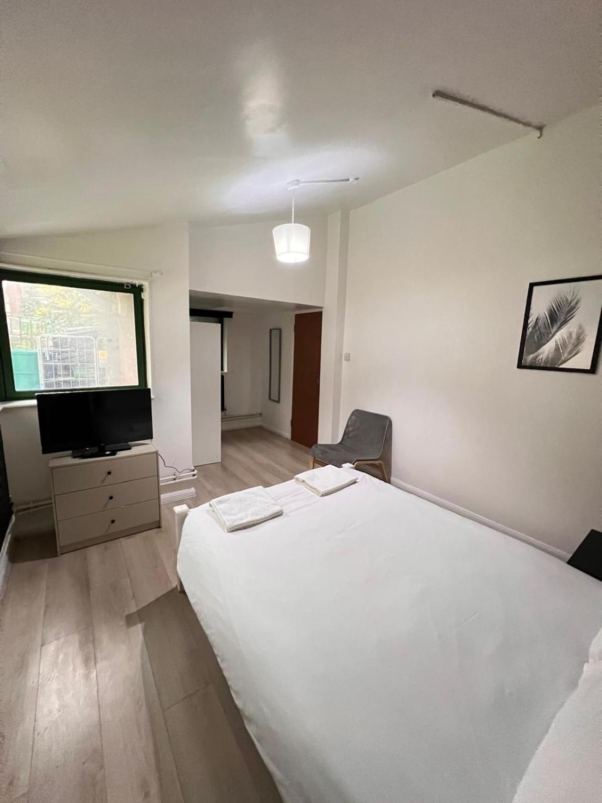 E2 Guest house *