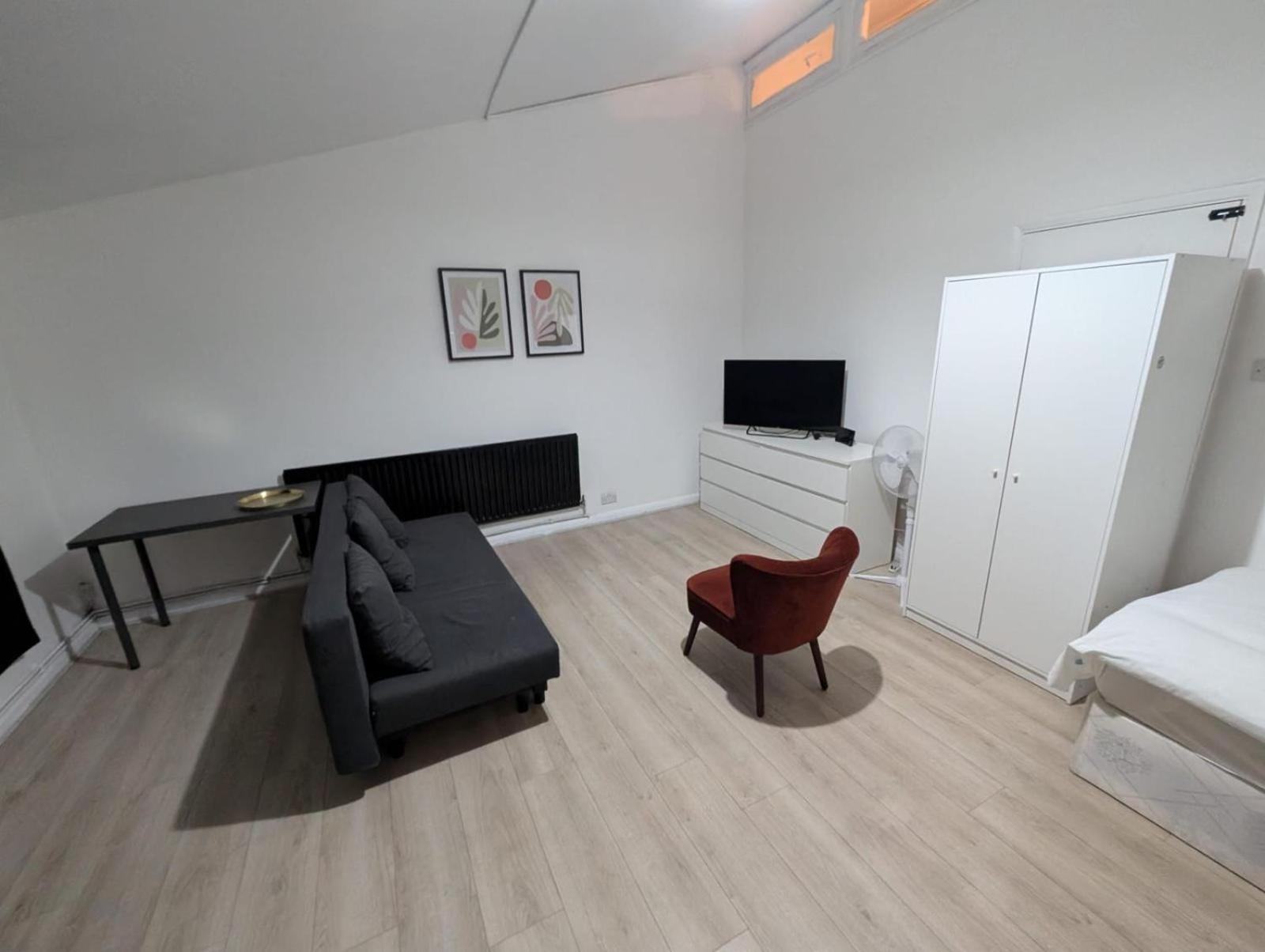 Guest house E2 London