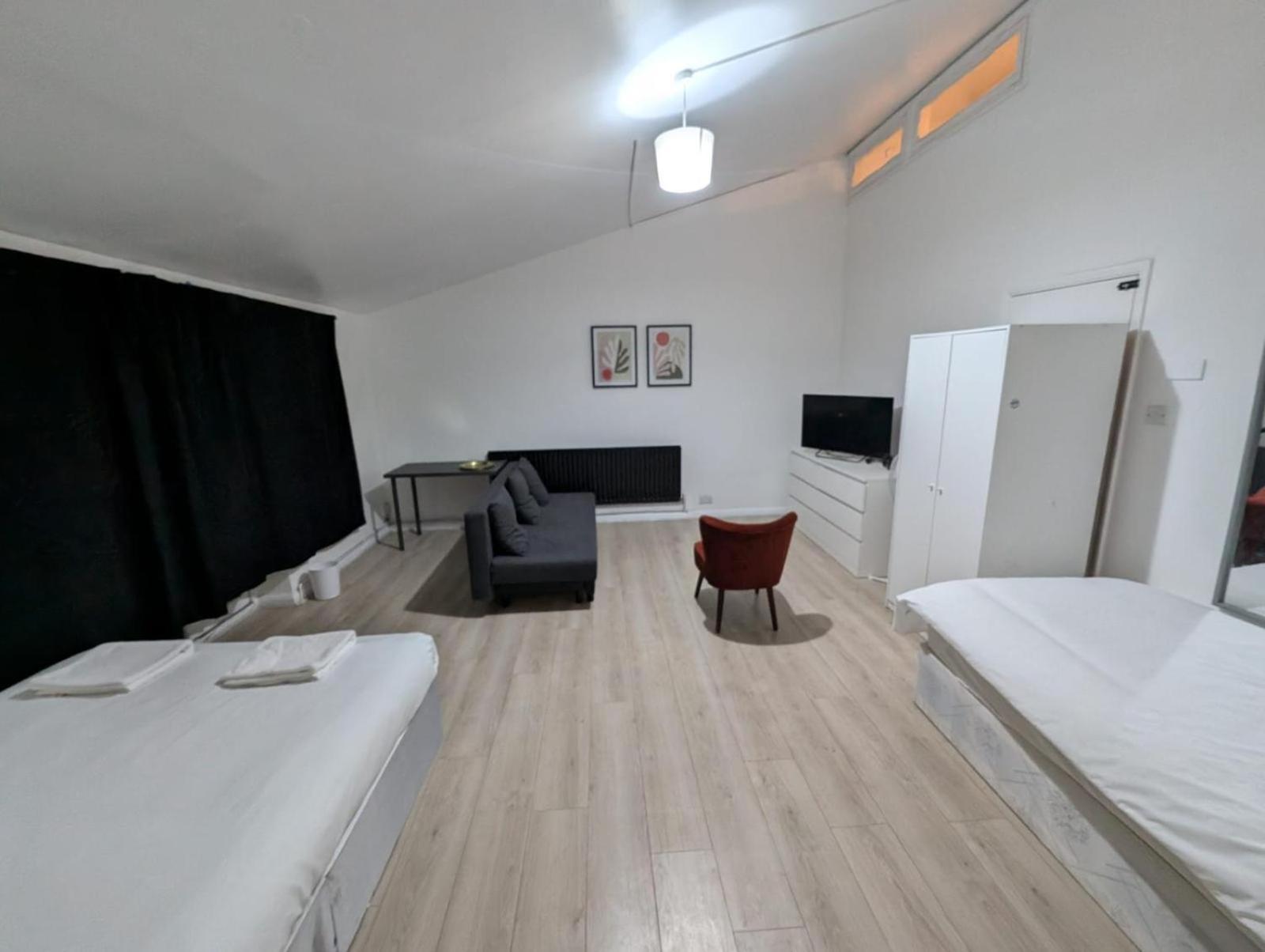 E2 Guest house London