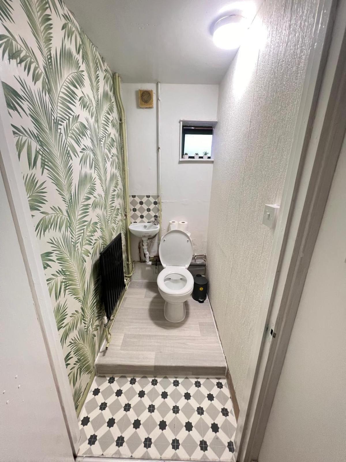 E2 Guest house London