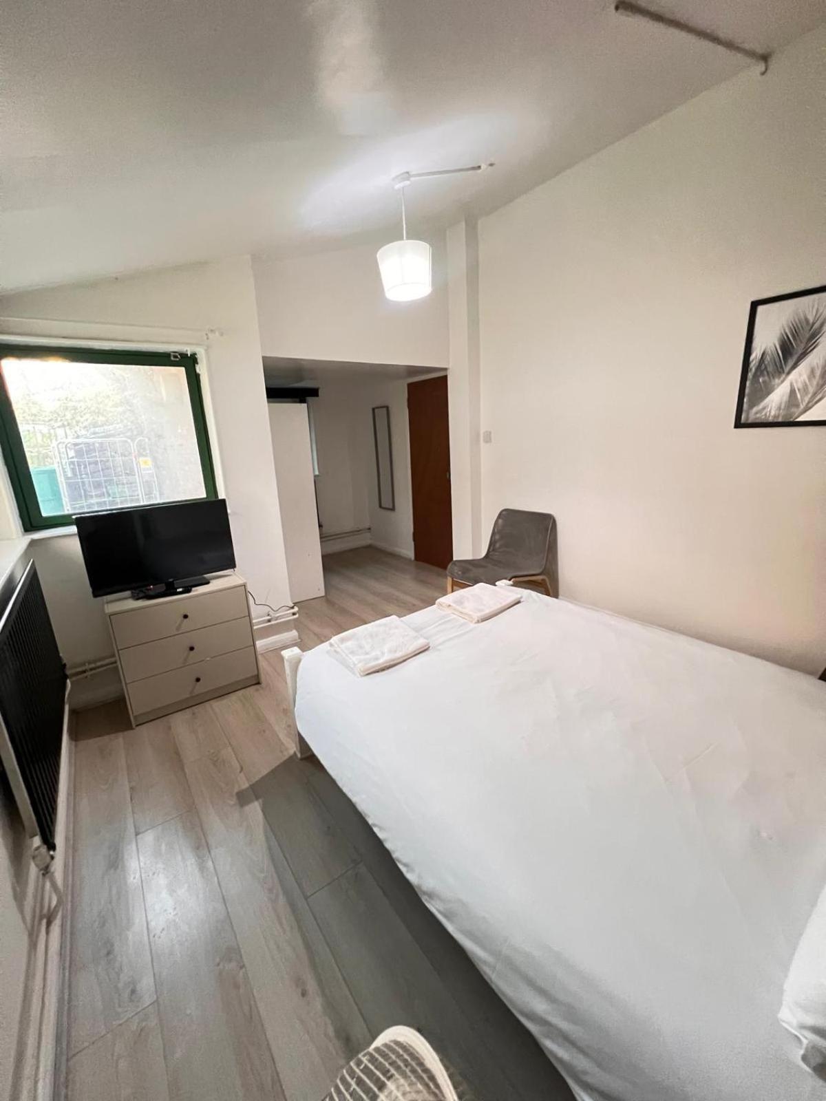 Guest house E2 London
