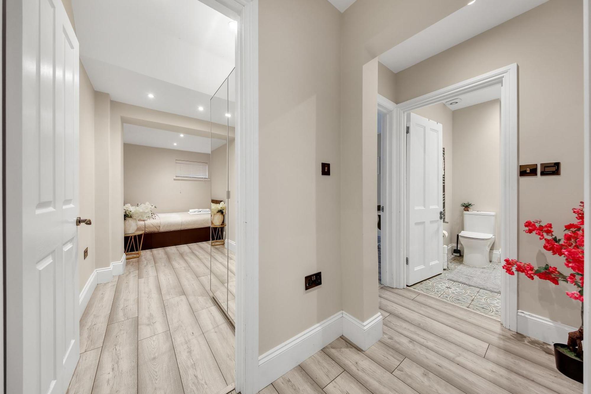 Hammersmith Flat 2 Bedrooms Lgf Apartment London