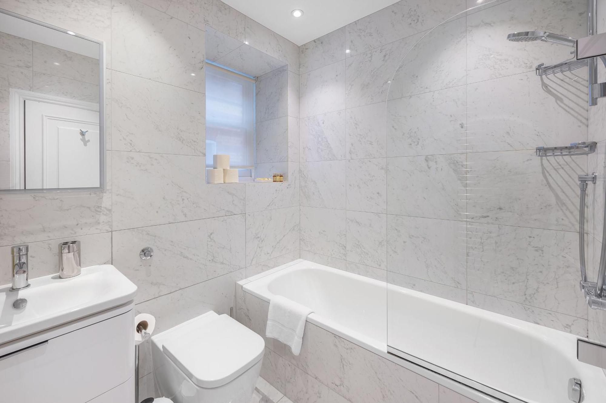 Casa Italia Near Sloane Square, Harrods And Kings Road - Washing Machine & Wifi * London