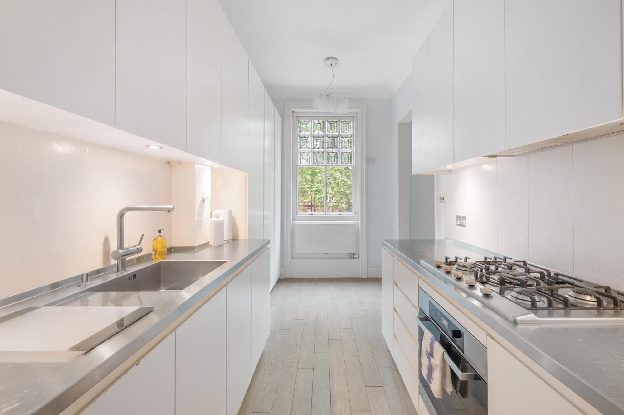 Casa Italia Near Sloane Square, Harrods And Kings Road - Washing Machine & Wifi