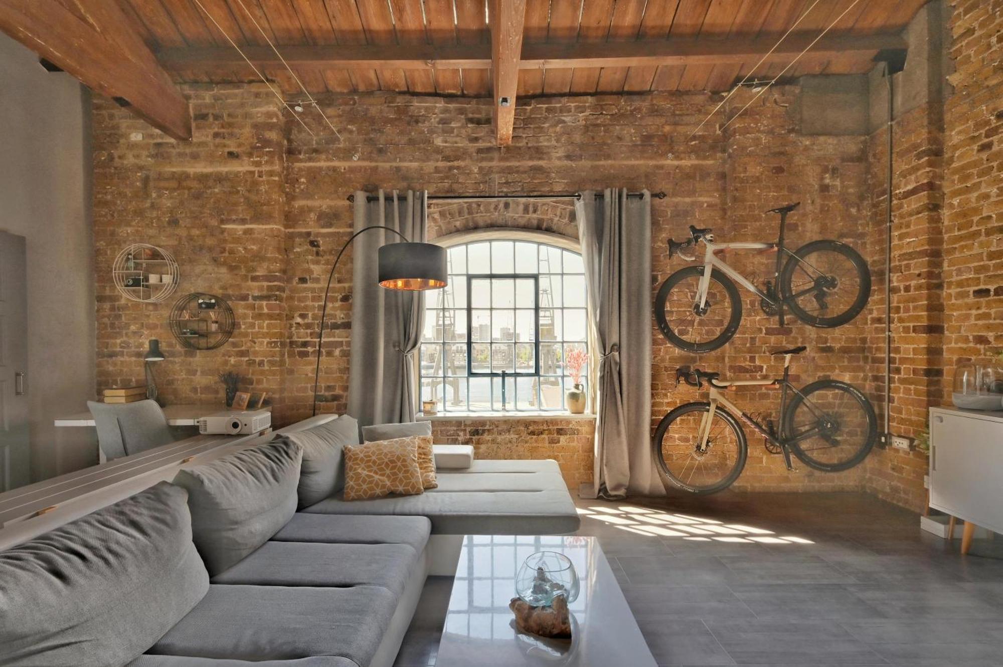 Apartment Luxurious Docklands Loft - Steps Away From Excel & Dlr - Free Parking London