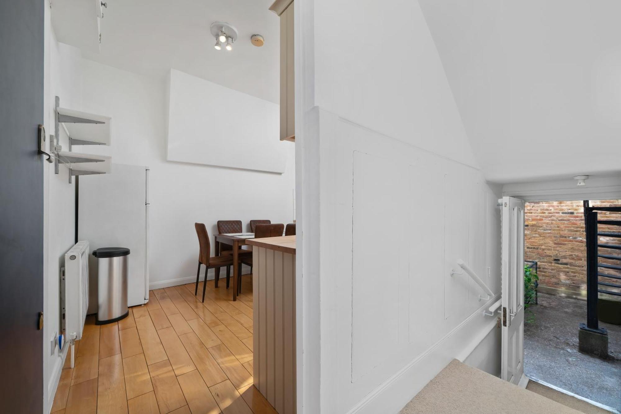 Paddington, Modern 2 Bedroom Appartement *