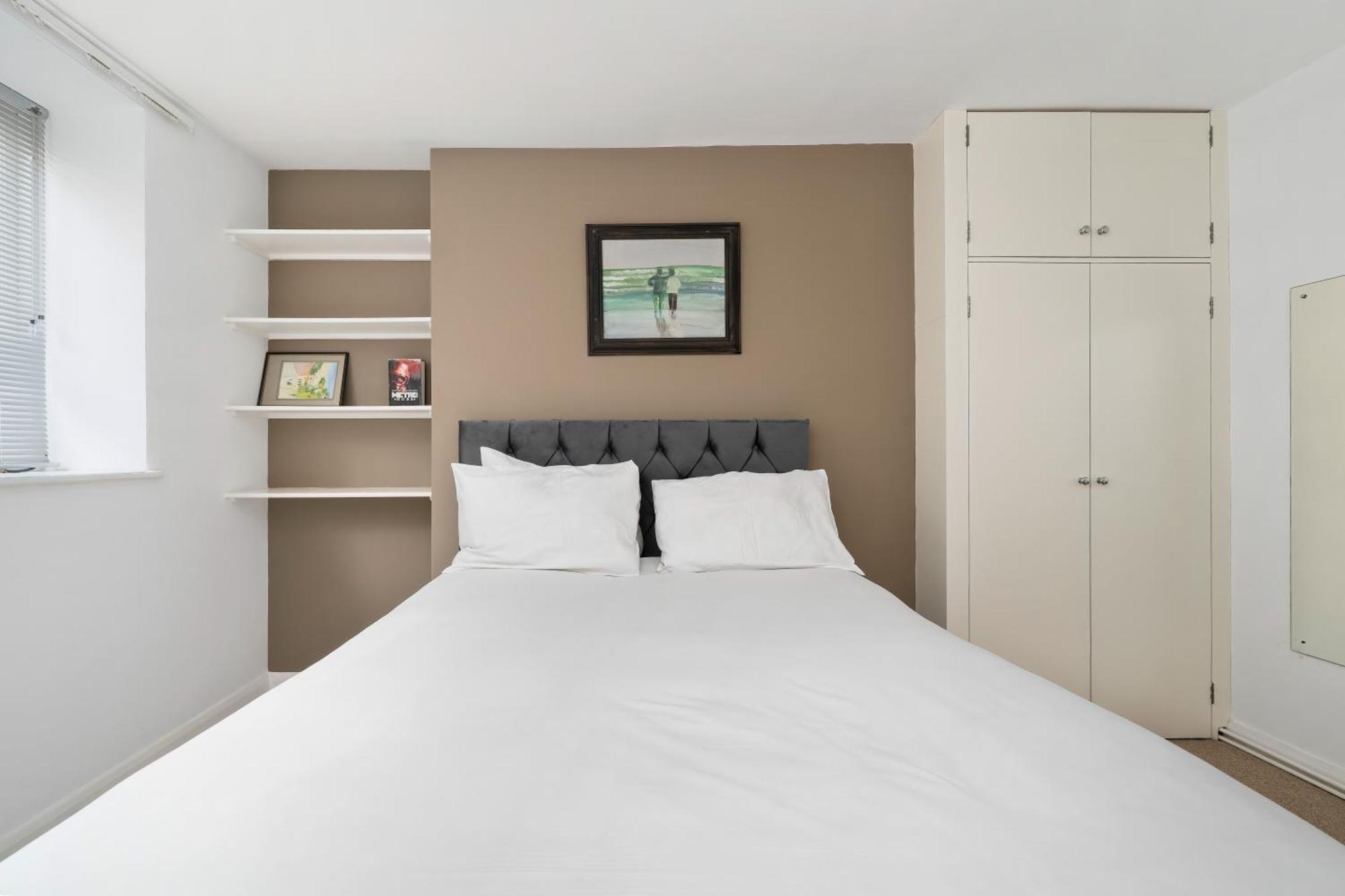Paddington, Modern 2 Bedroom * Londen